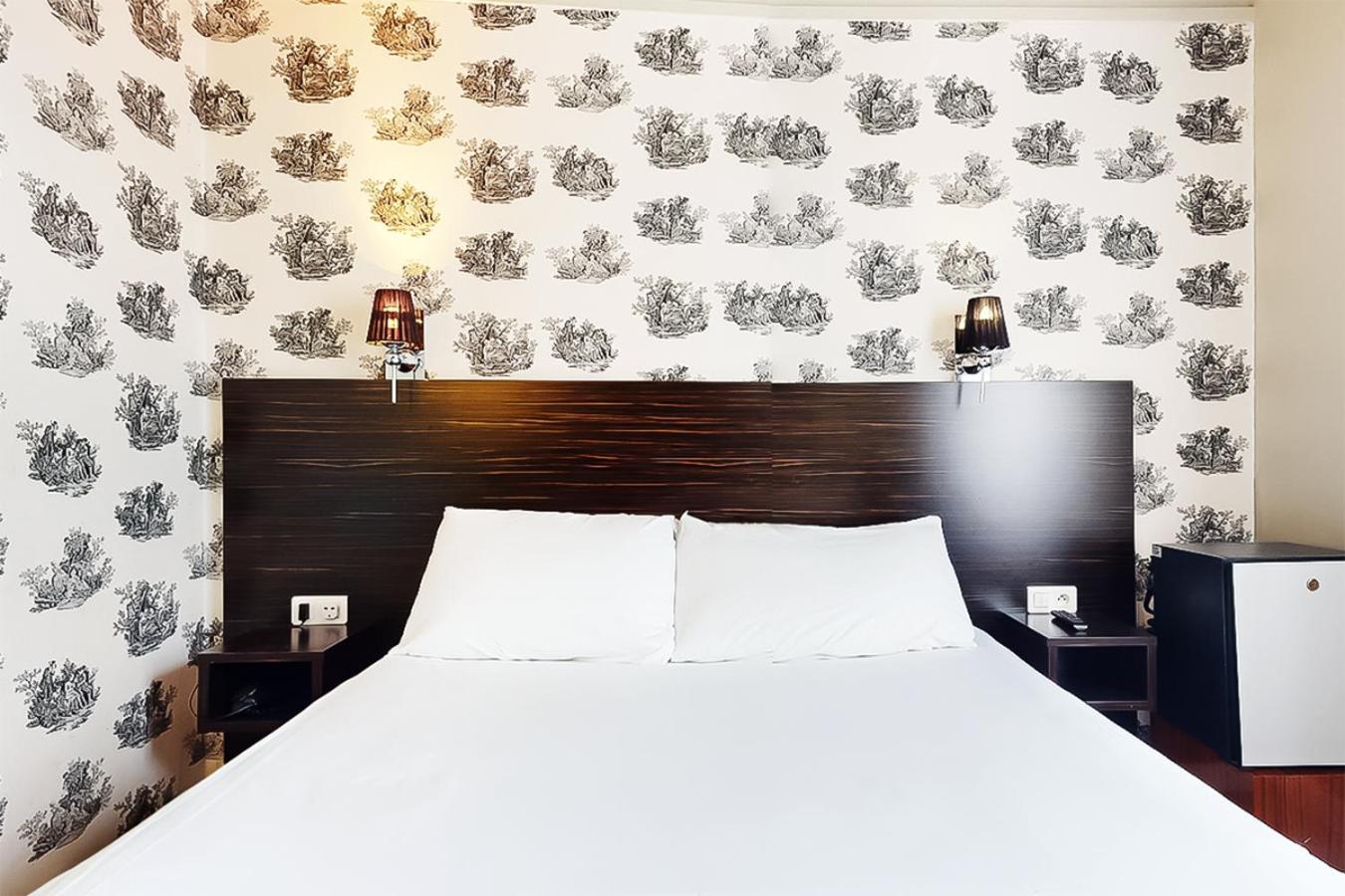 Hotel De Menilmontant Paris Luaran gambar